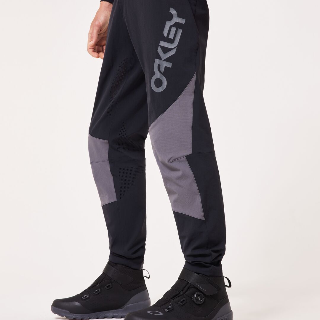 Maven Scrub Pant - Black/Grey