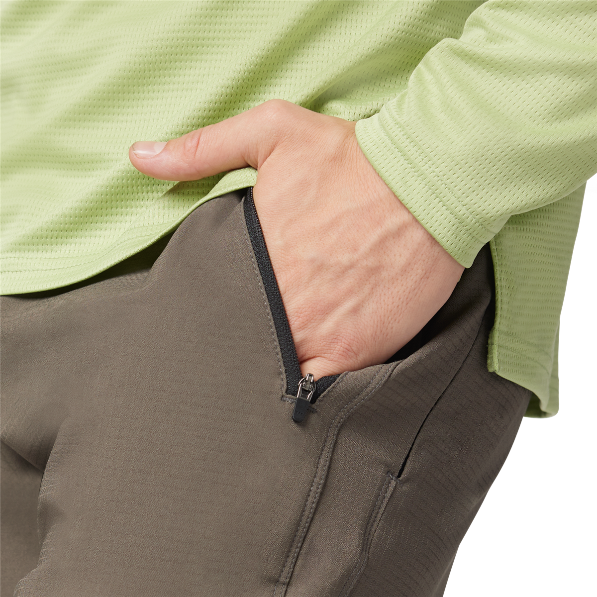 Defend Shorts - Dirt