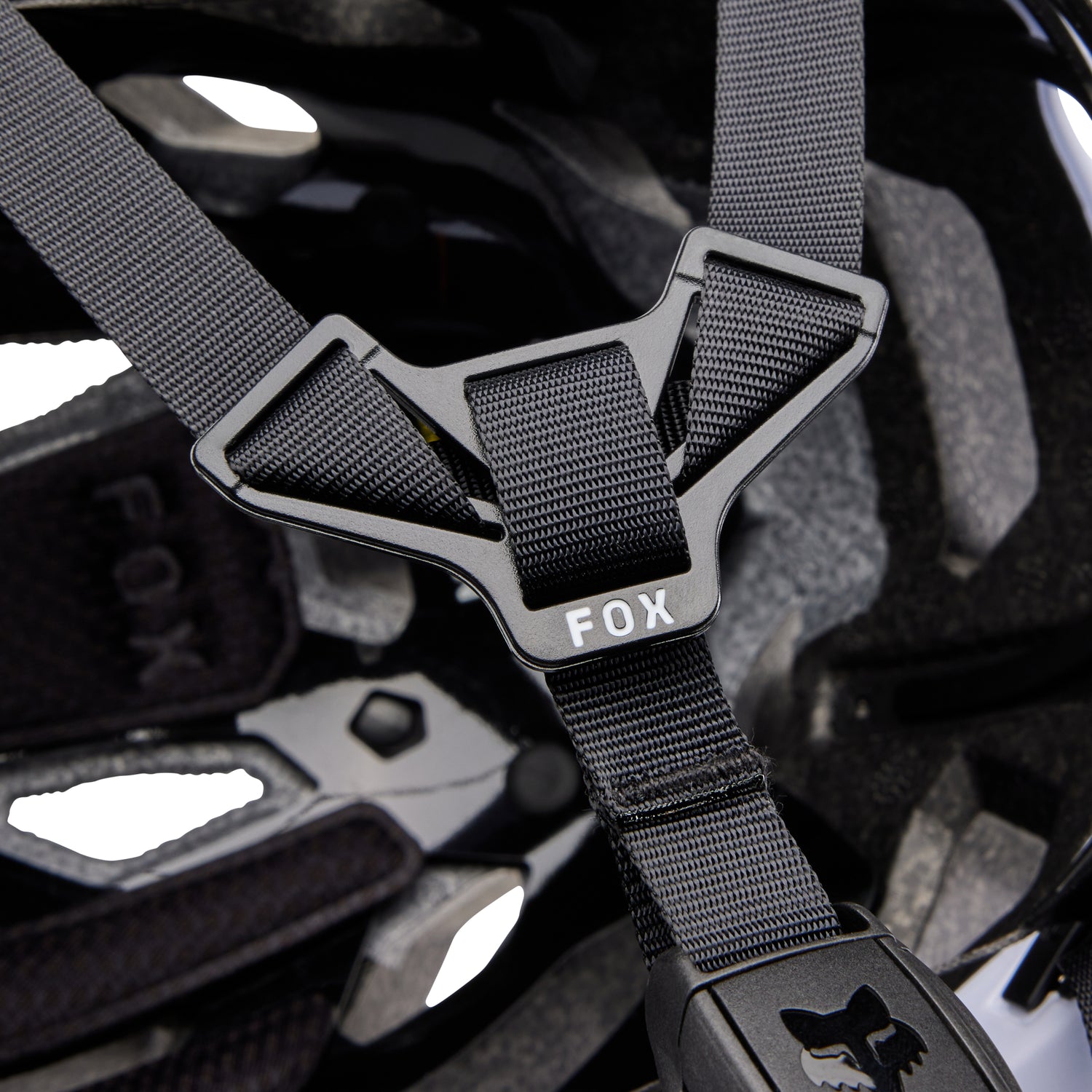 Crossframe Pro Helm - White