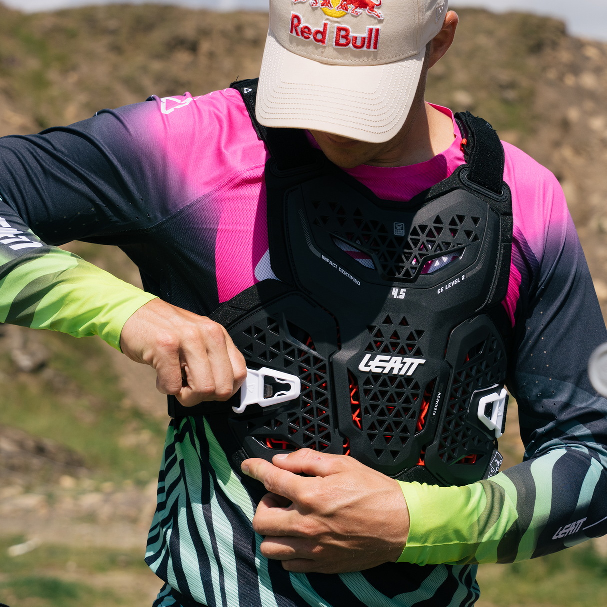 Chest Protector 4.5 Hybrid - Black