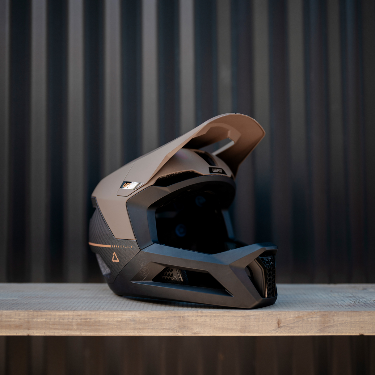 Helmet MTB Gravity 5.0 - Brown