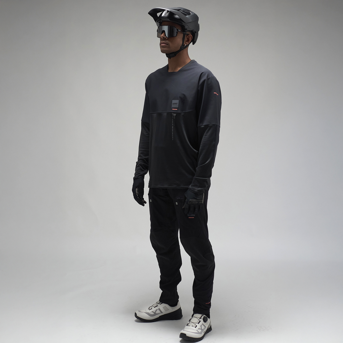 Jersey MTB Trail 6.0 Cargo Long Sleeve - Ghost Black Leatt