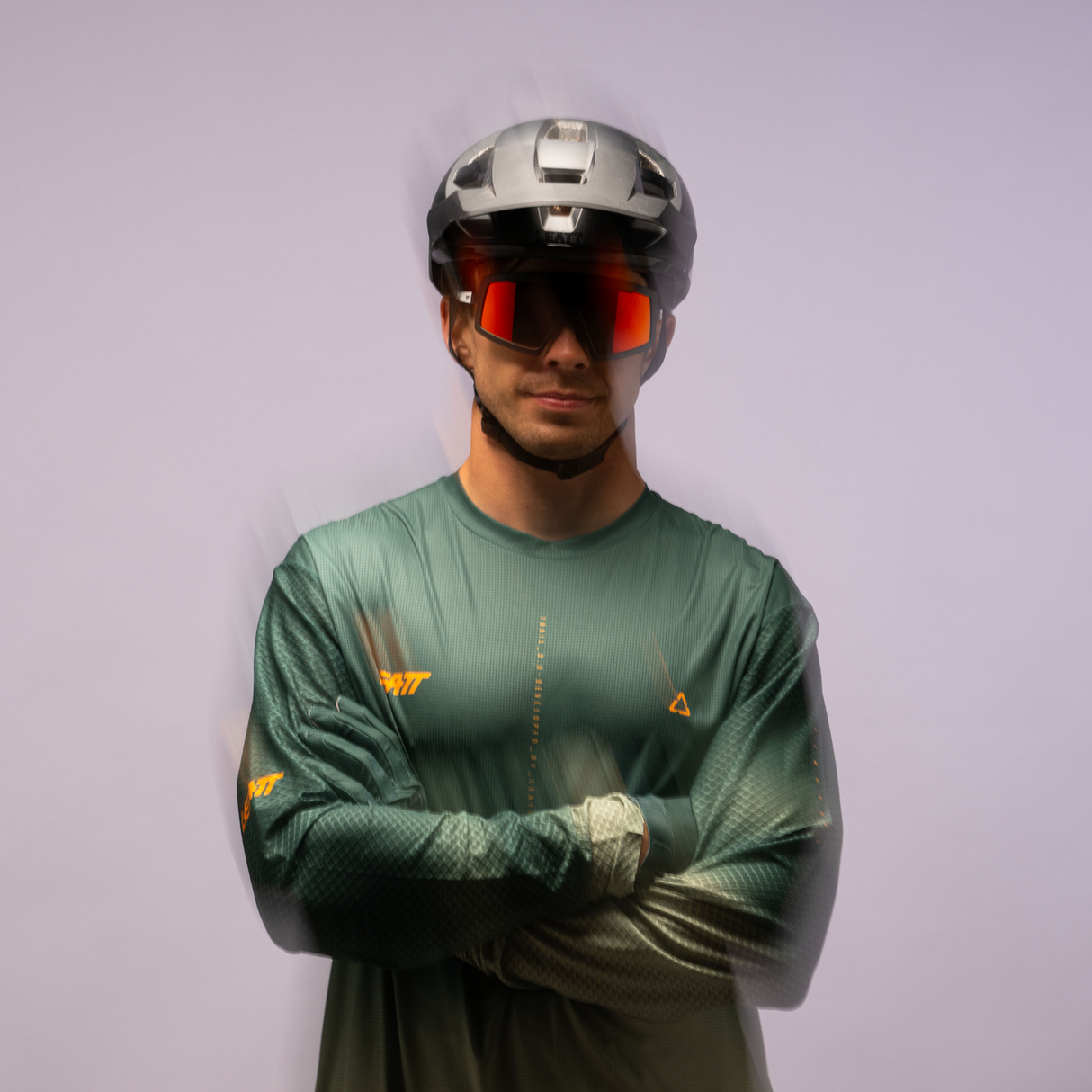 Sunglasses RideViz Mad - Black/White Iriz Cryztal Red 15 VLT