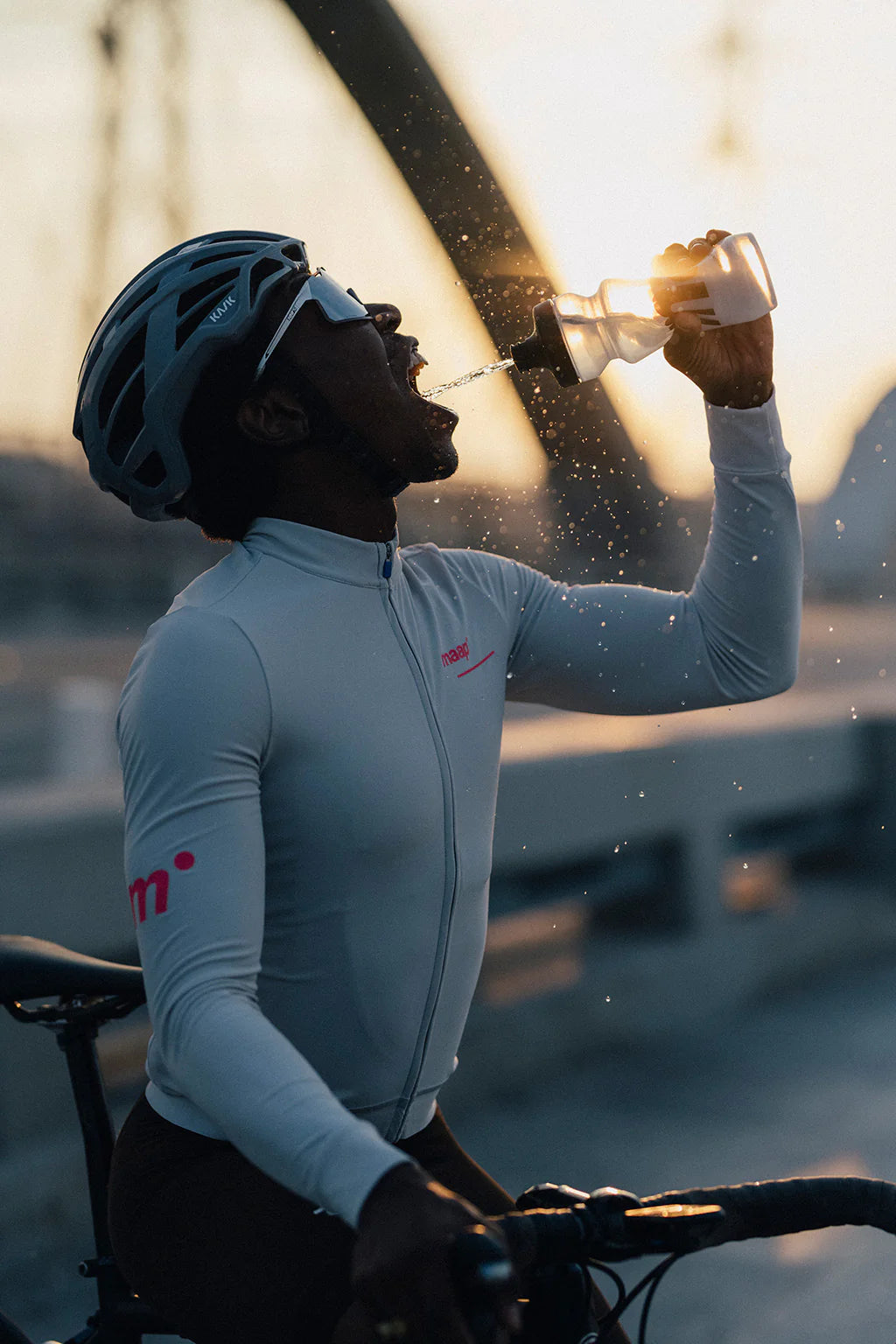 Training Bottle - Clear/Black