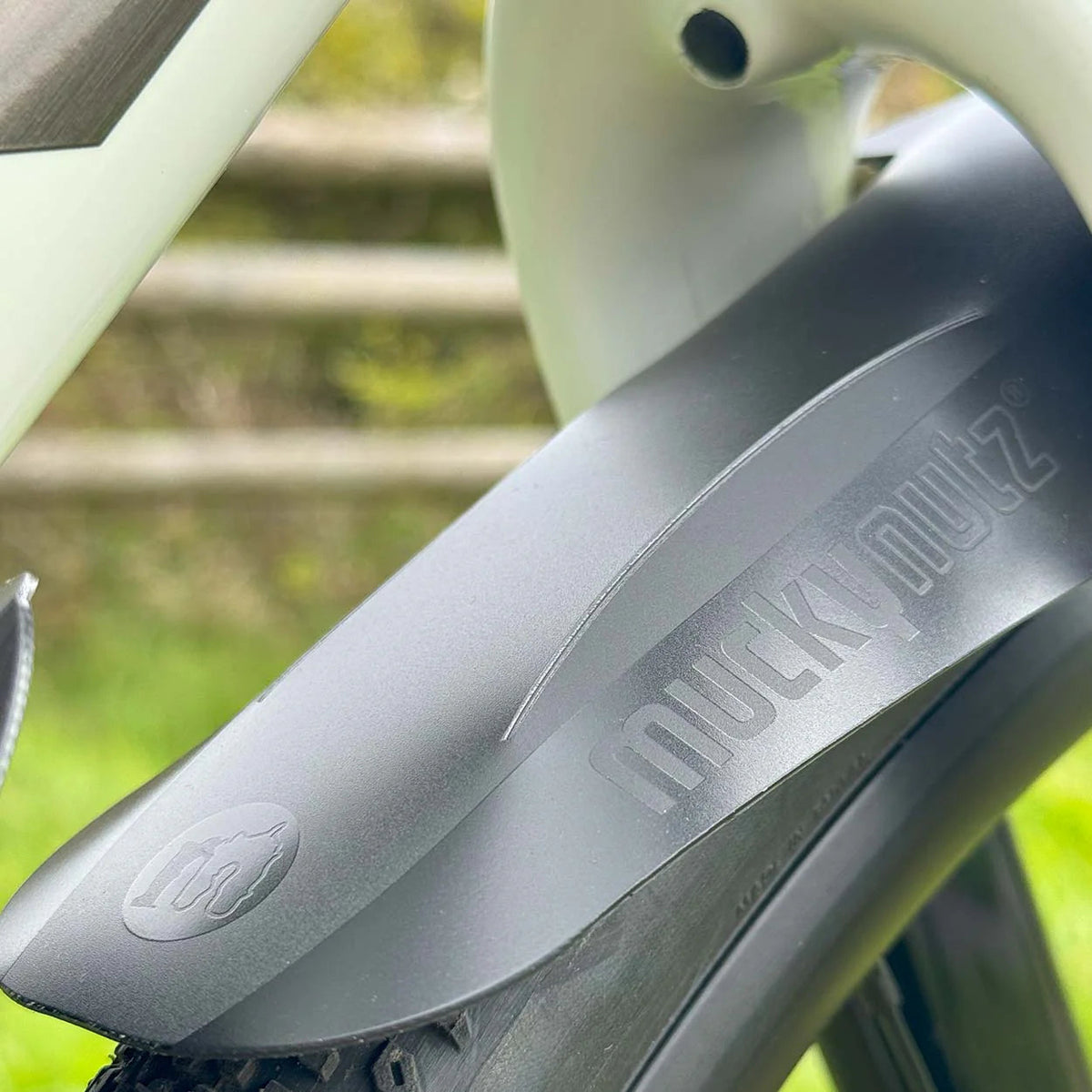 Mini Face Fender V2 - schwarz Mucky Nutz