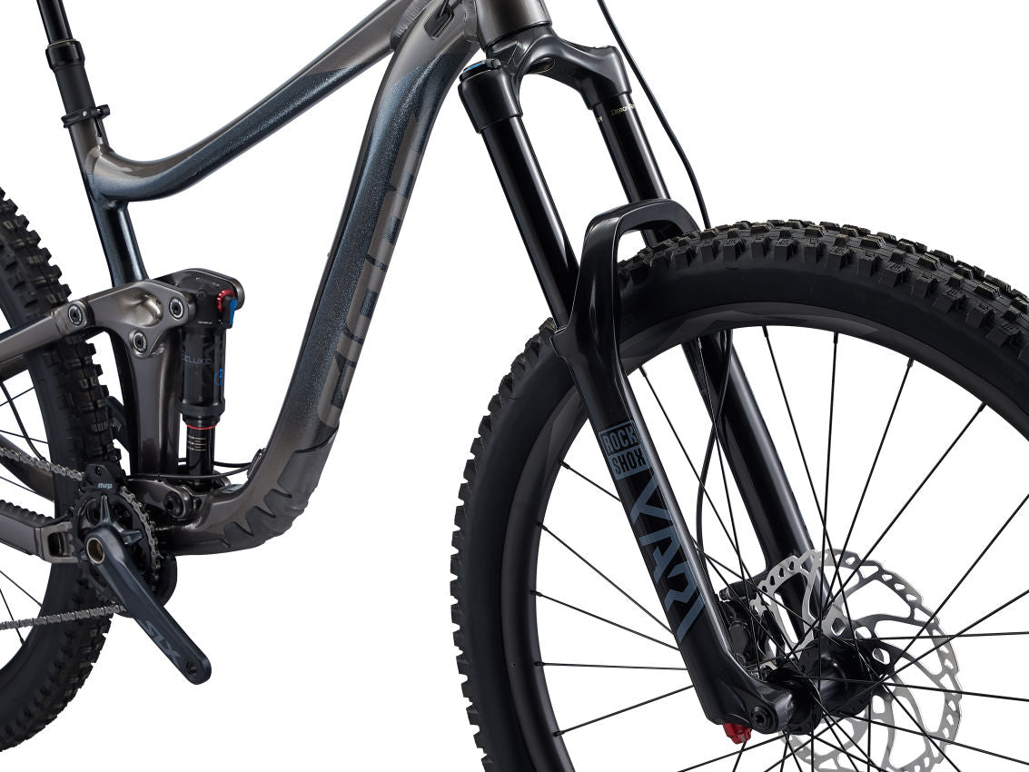 Reign Metal / Black Diamond