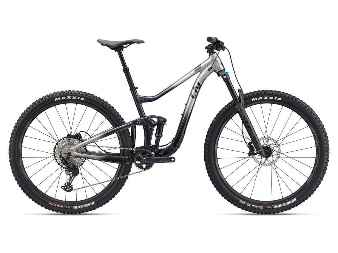 Intrigue 1 - Brush Aluminum