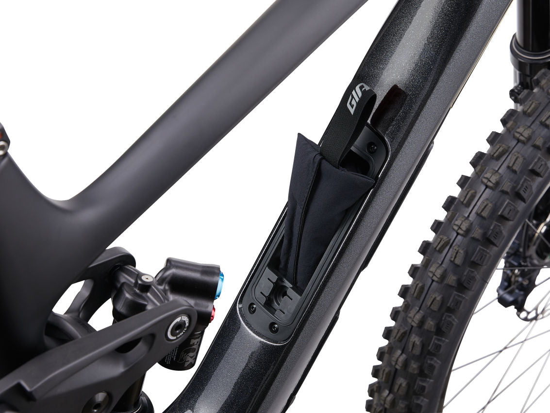 Reign Advanced Pro 1 - Black Diamond/Carbon