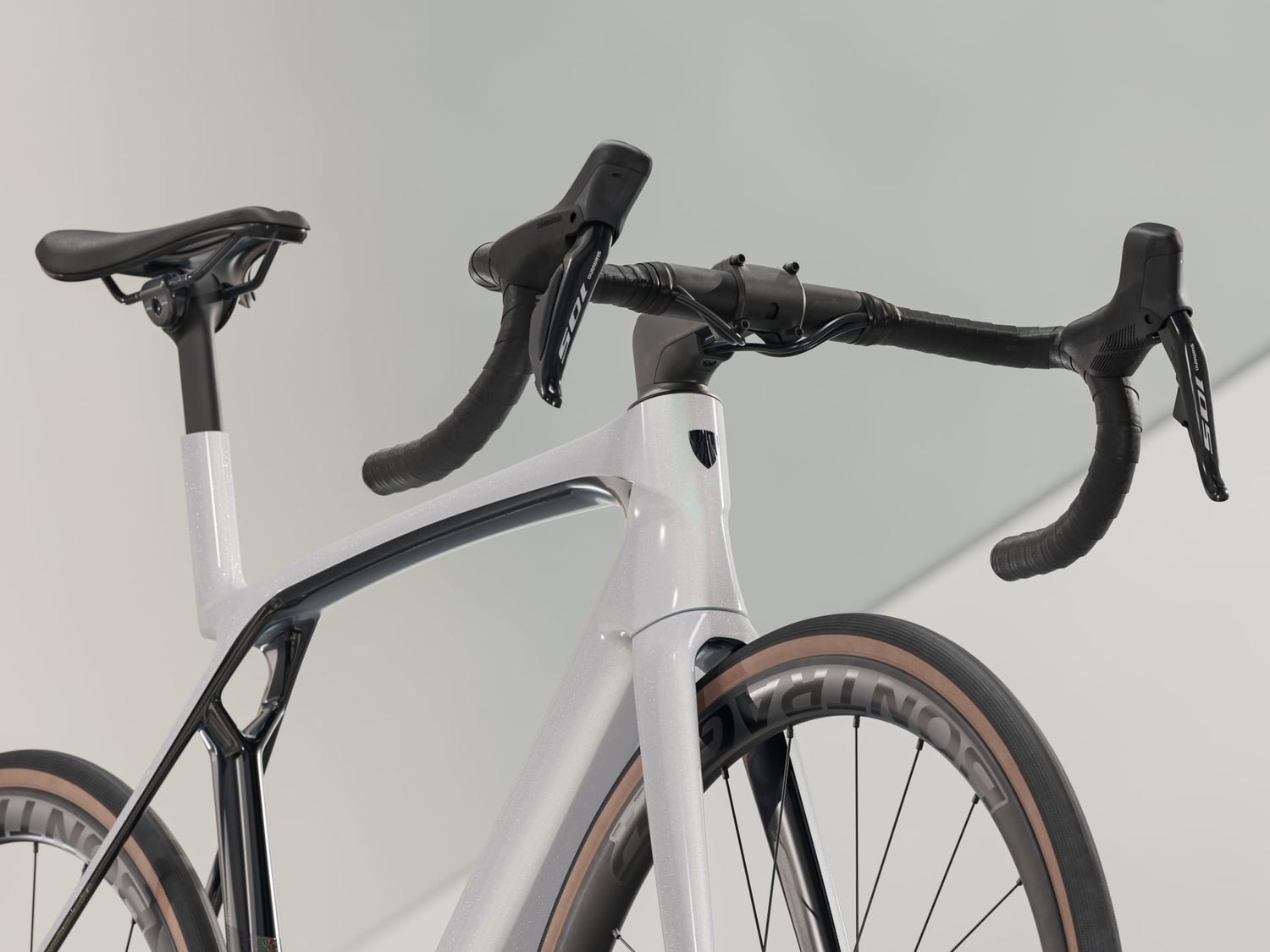 Madone SL 6 Gen 8 - White Prismatic
