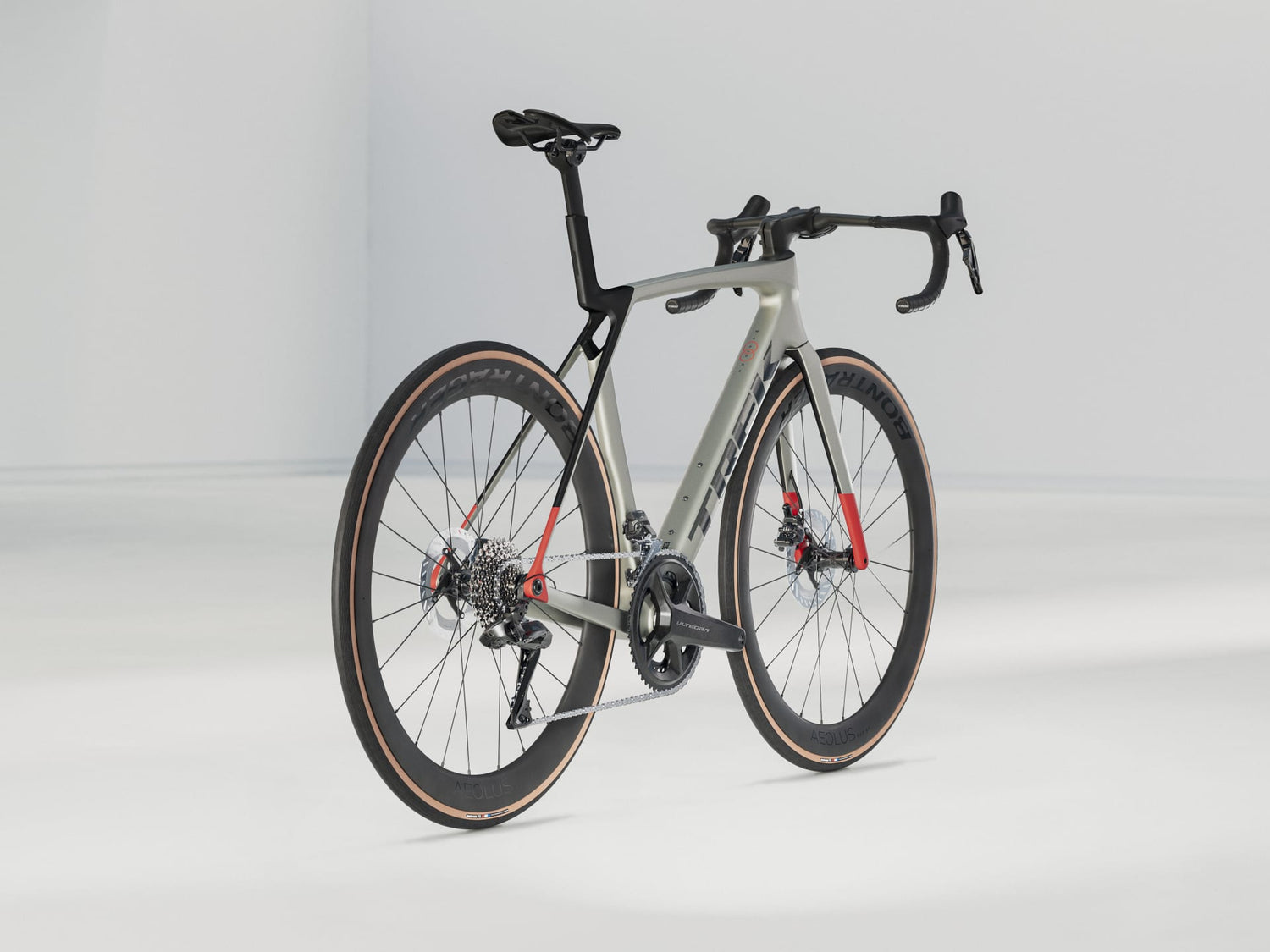 Madone SL 7 Gen 8 - Matte Lunar Silver