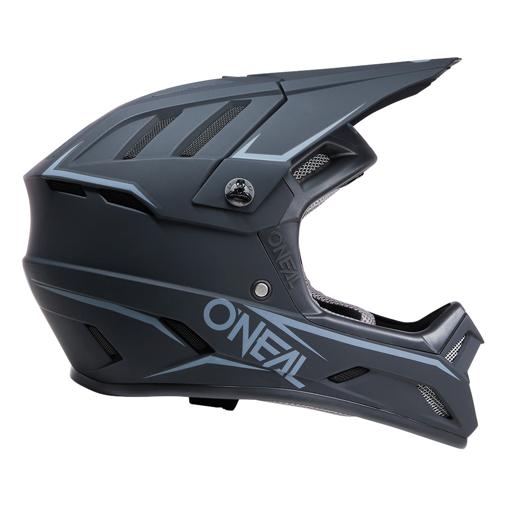 BACKFLIP Helm SOLID black