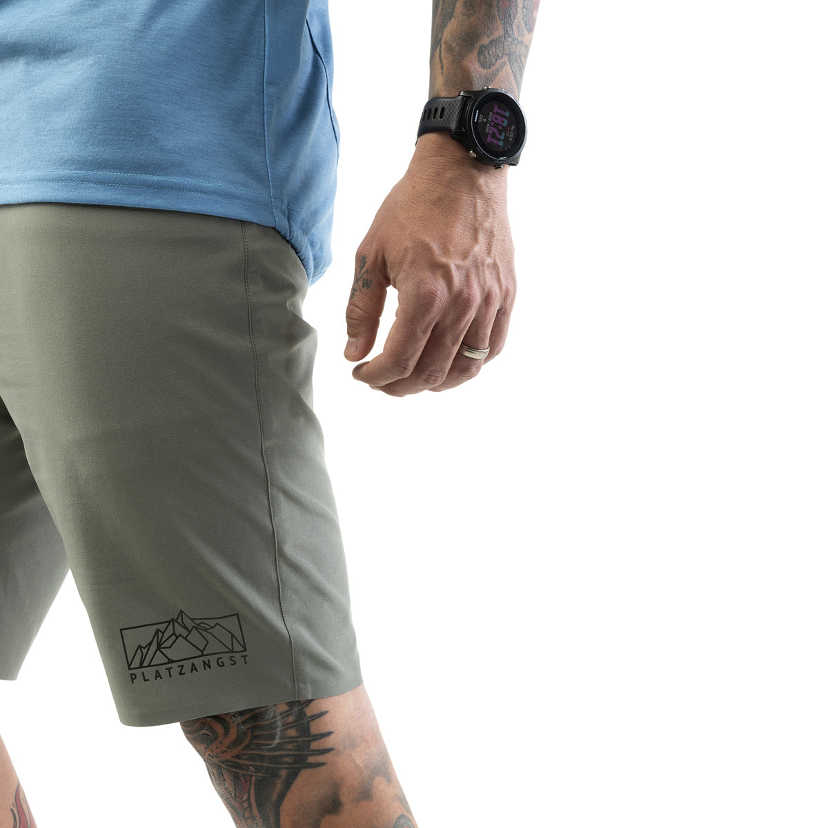 Roads II Shorts - Grau
