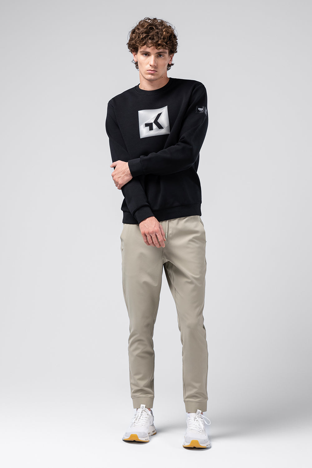 Sweatshirt Hover - Black