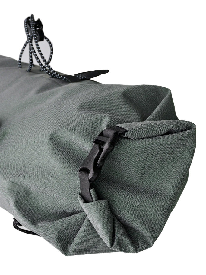 x Apidura Handlebar Pack - Loam