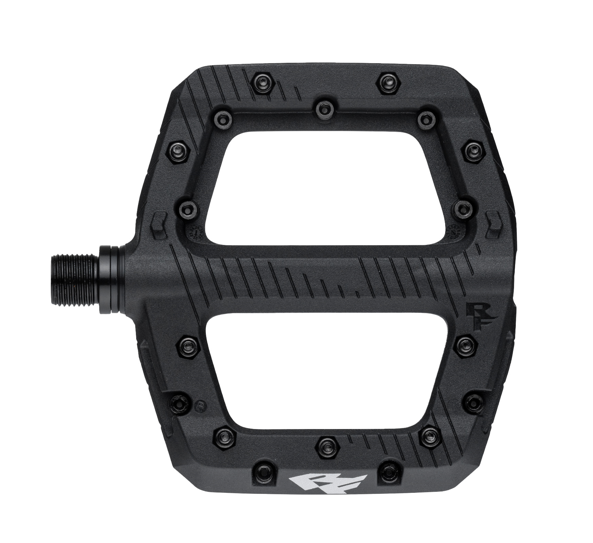 Chester 24 Pedale - black