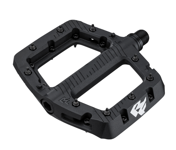 Chester 24 Pedale - black