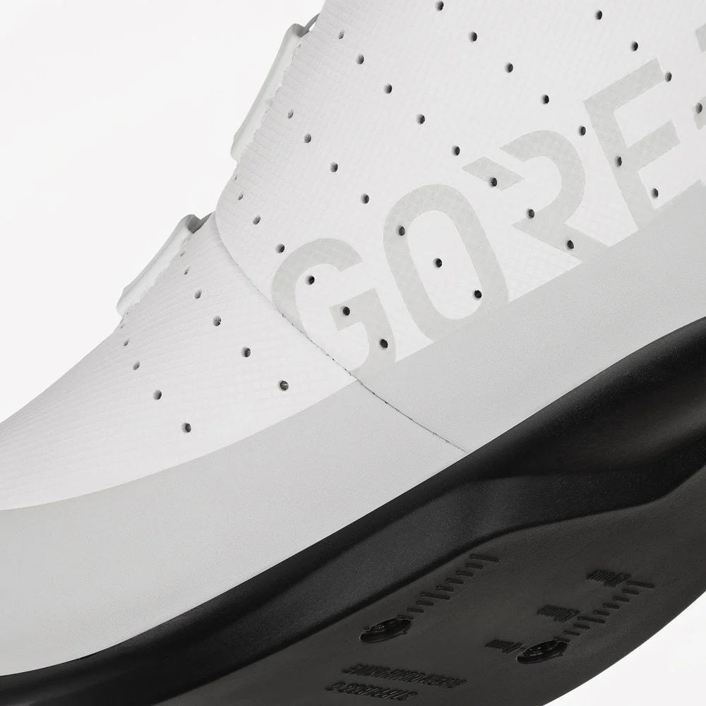 Renn-Winterschuh Artica R5 GTX - black / white fizik