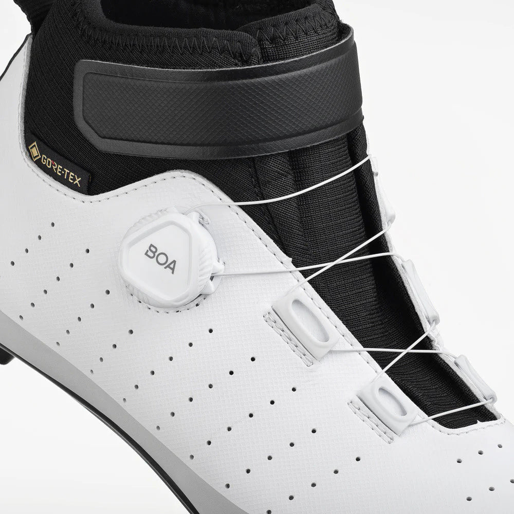 Renn-Winterschuh Artica R5 GTX - black / white fizik