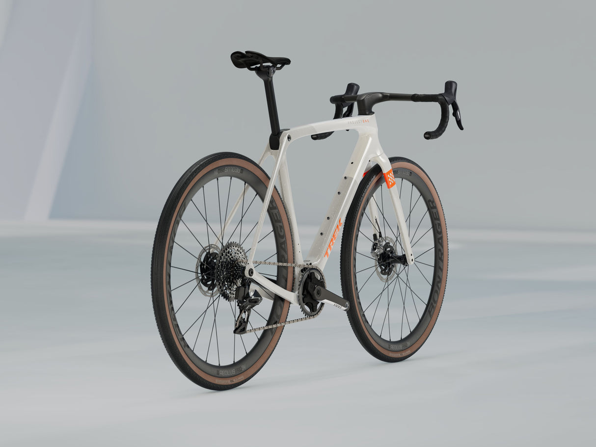 Checkmate SLR 8 AXS - Era White/Buff Beige