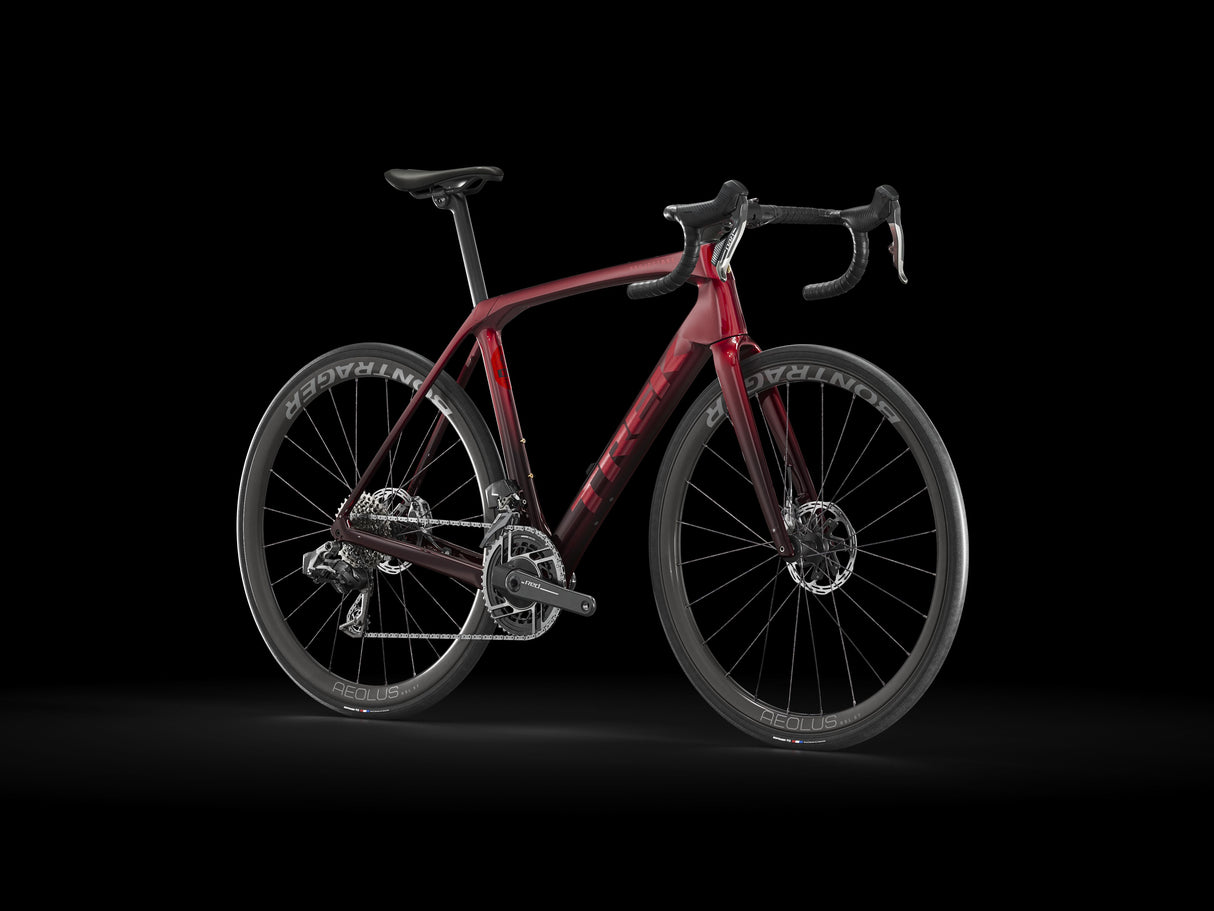 Domane SLR 9 AXS Gen 4 - Metallic Red Smoke to Red Carbon Smoke