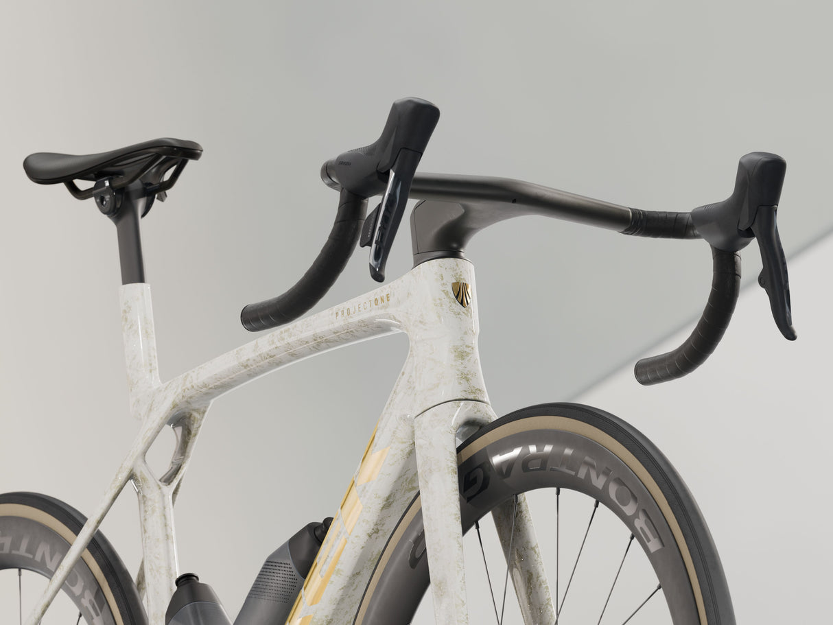 Madone SLR 8 AXS Gen 8 - Era White