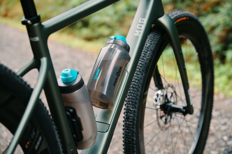 TWIST bottle 750 antibacterial + bike base - transparent black Fidlock