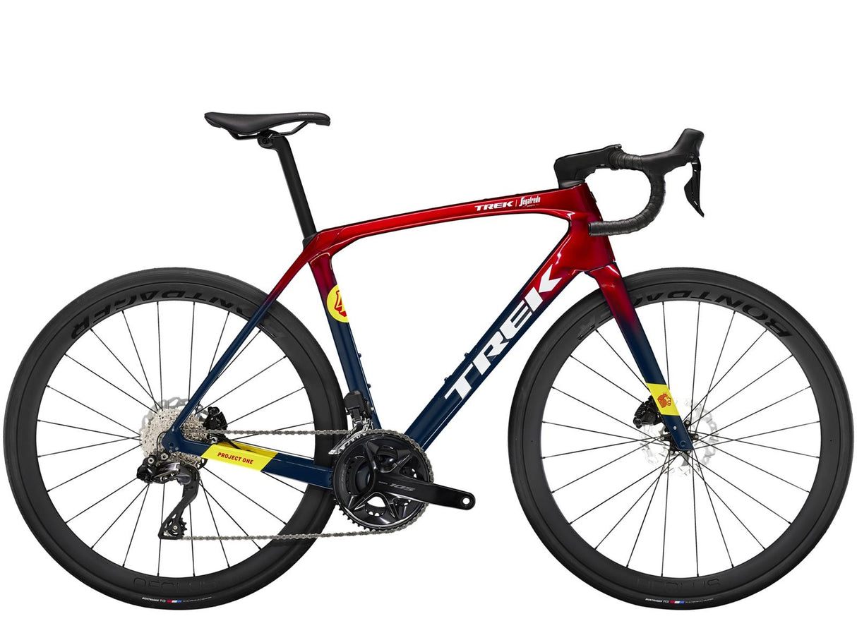 Domane SLR 6 Gen 4 Metallic Red Smoke to Blue Smoke Fade