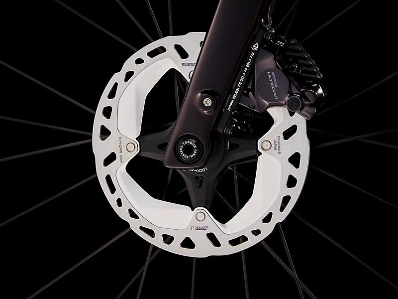 Domane SLR 7 Gen 4 Metallic Red Smoke to Red Carbon Smoke