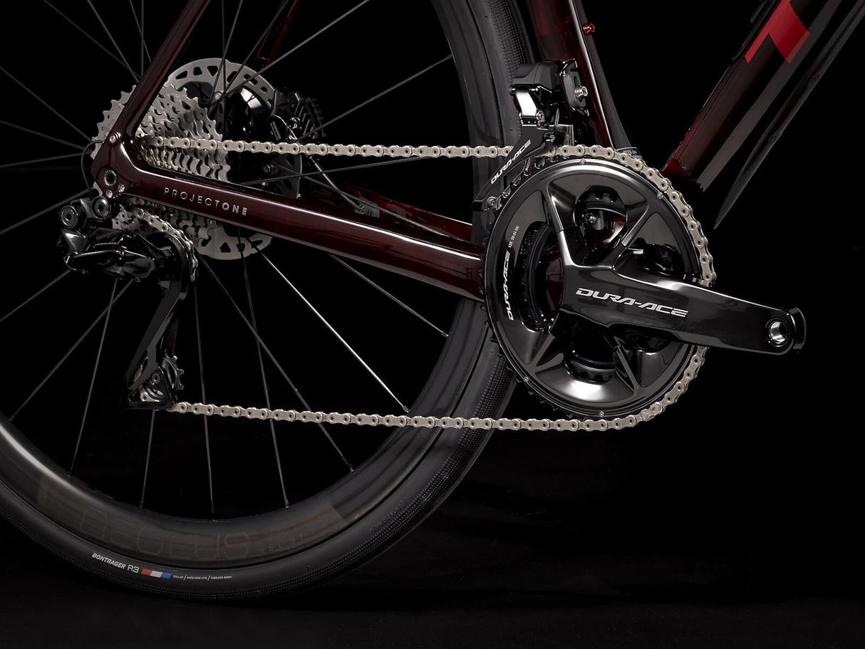 Domane SLR 9 Gen 4 Metallic Red Smoke to Red Carbon Smoke