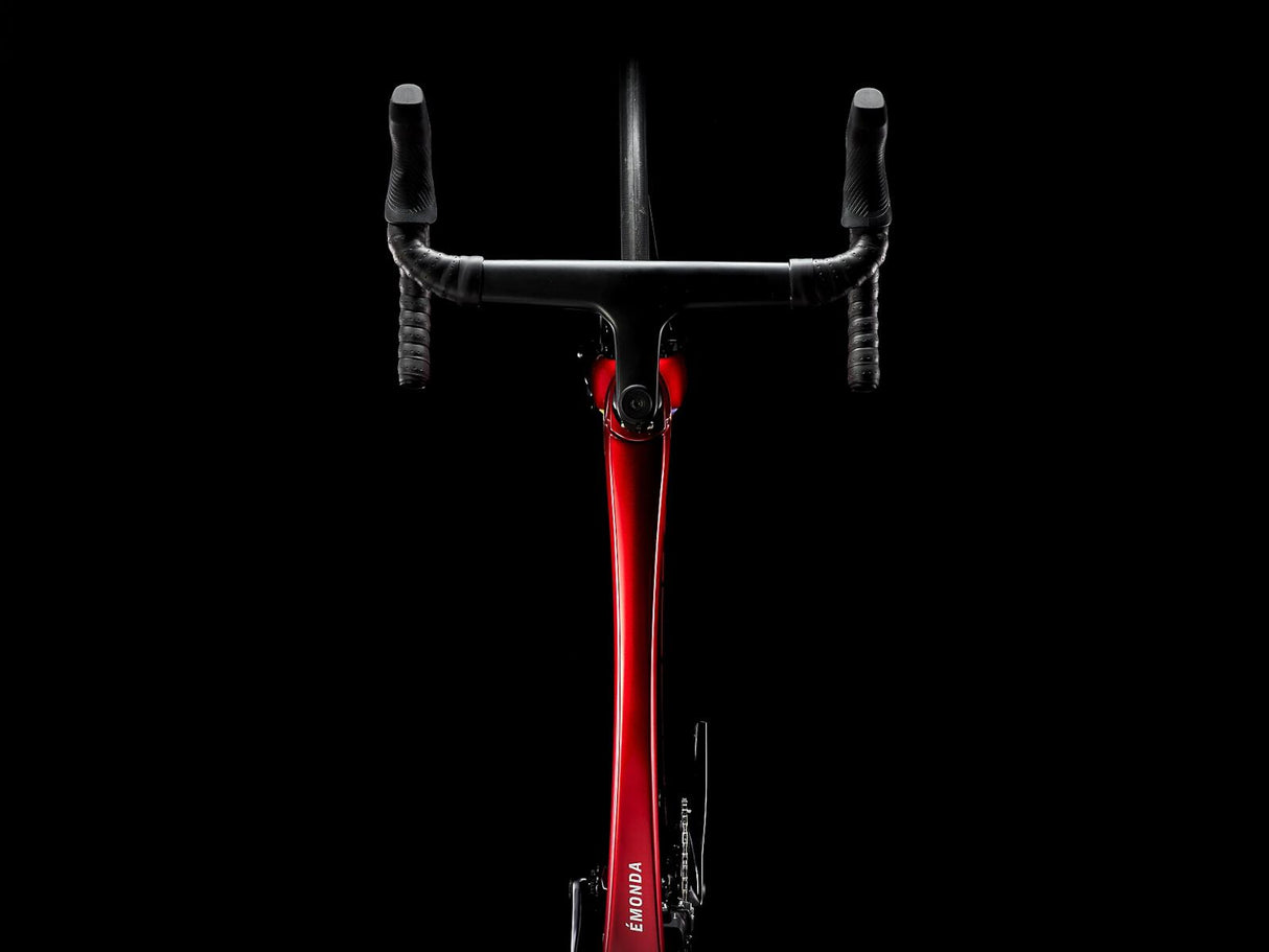 Emonda SLR 6 eTap Metallic Red Smoke to Red Carbon Smoke