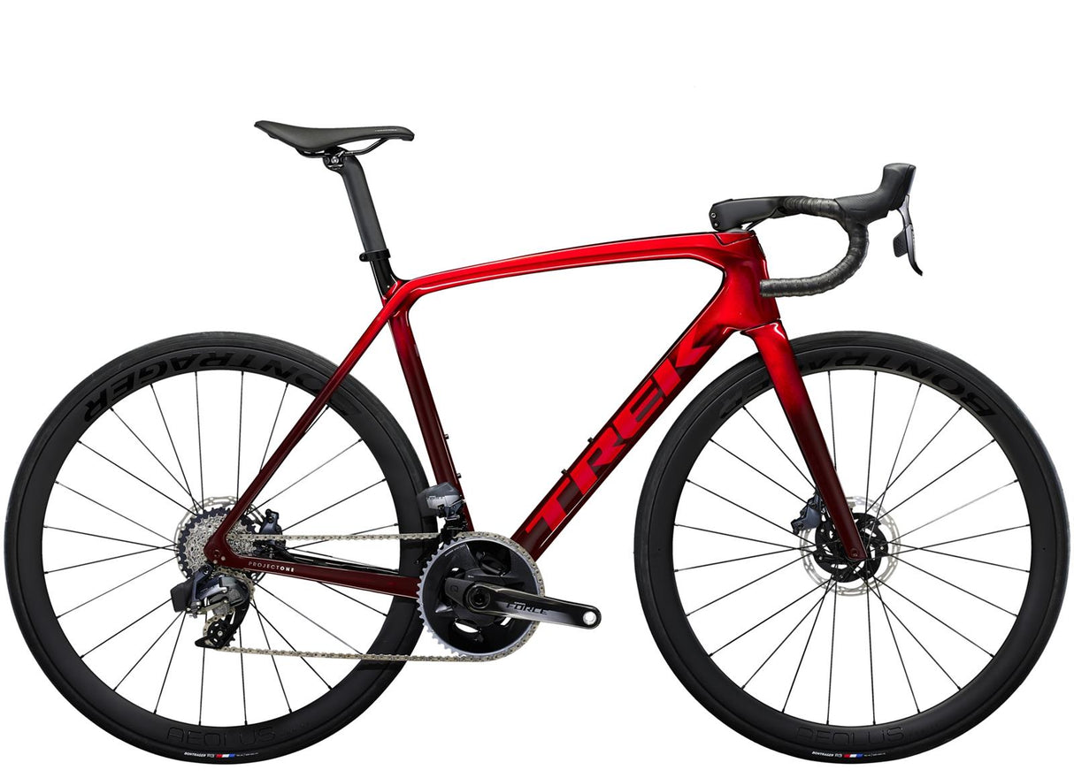 Emonda SLR 7 eTap Metallic Red Smoke to Red Carbon Smoke