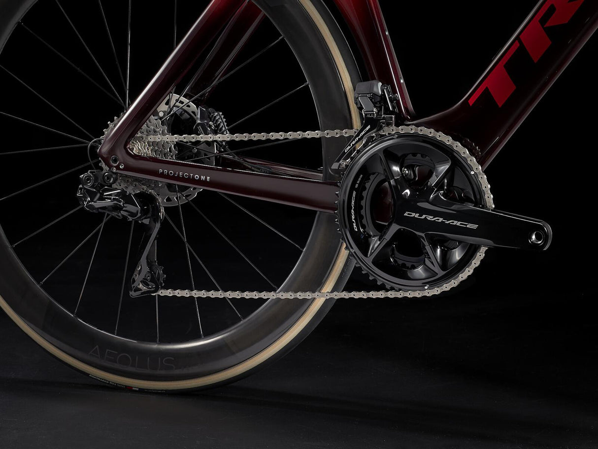 Madone SLR 9 Gen 7 Metallic Red Smoke to Red Carbon Smoke