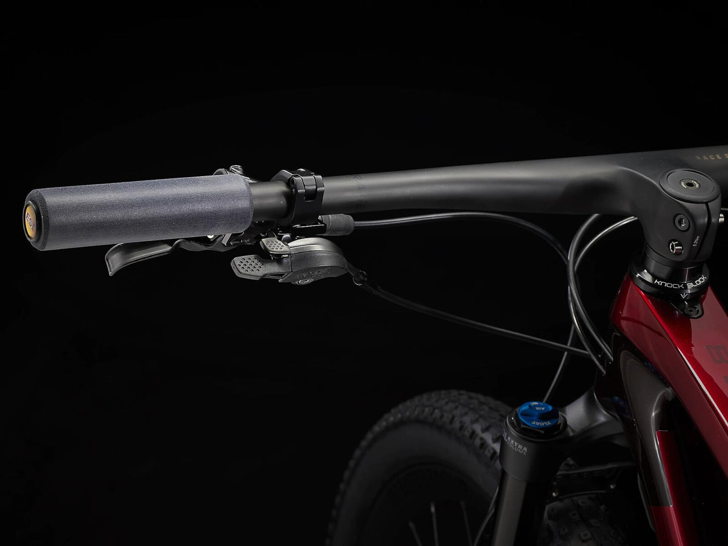 Procaliber 9.8 Carbon Red Smoke/Crimson