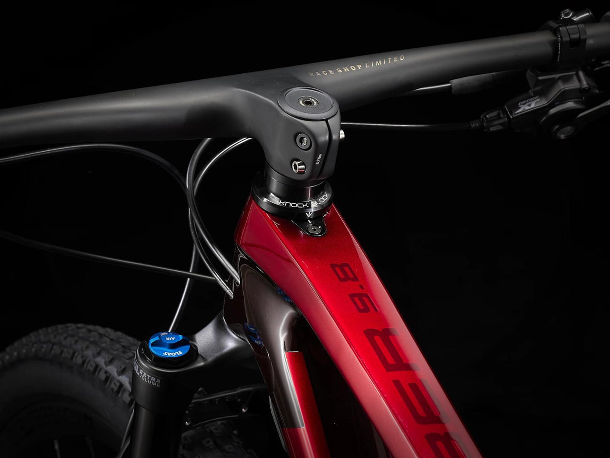 Procaliber 9.8 Carbon Red Smoke/Crimson