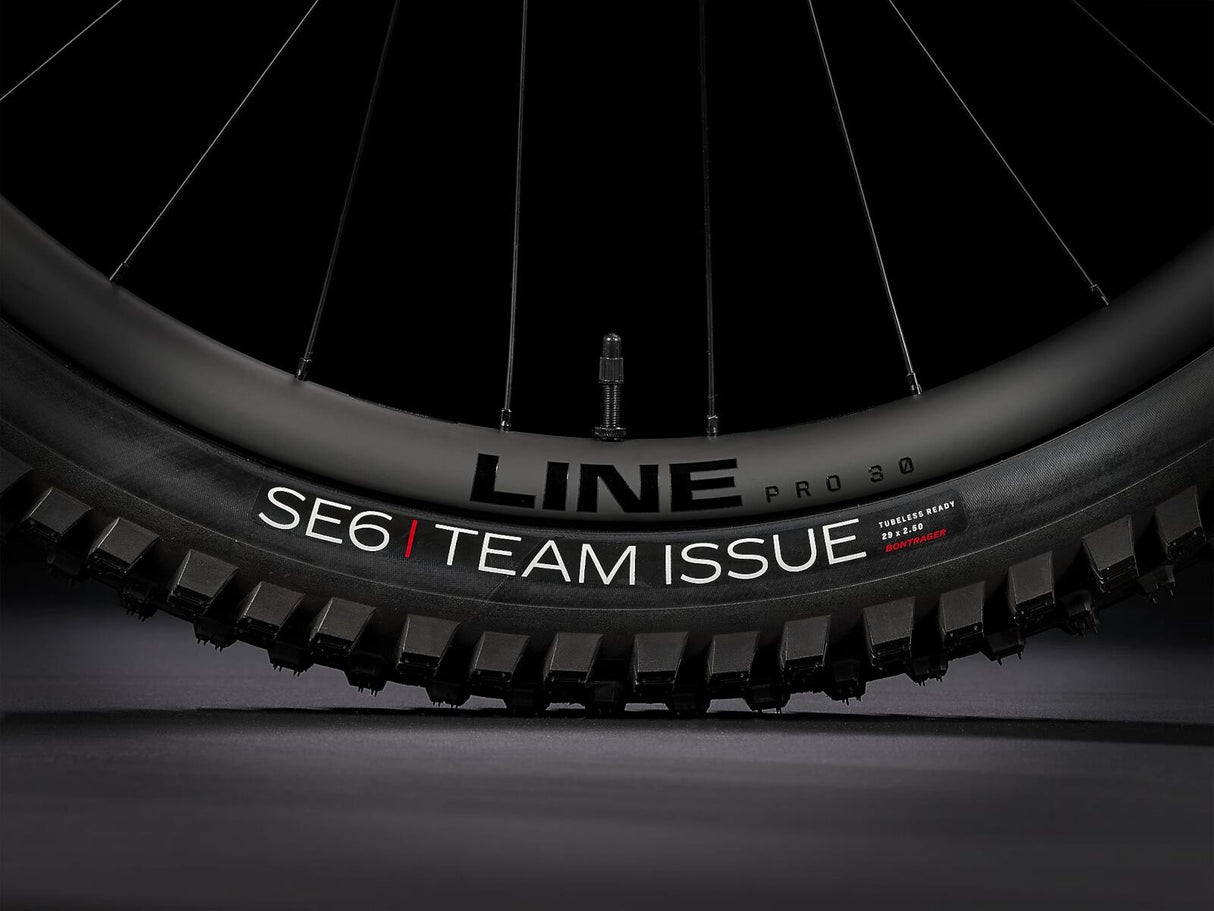 Slash 9.9 XX1 Flight Attendant Matte Deep Smoke