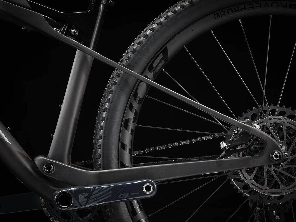 Supercaliber 9.8 GX AXS Matte Carbon/Gloss Trek Black