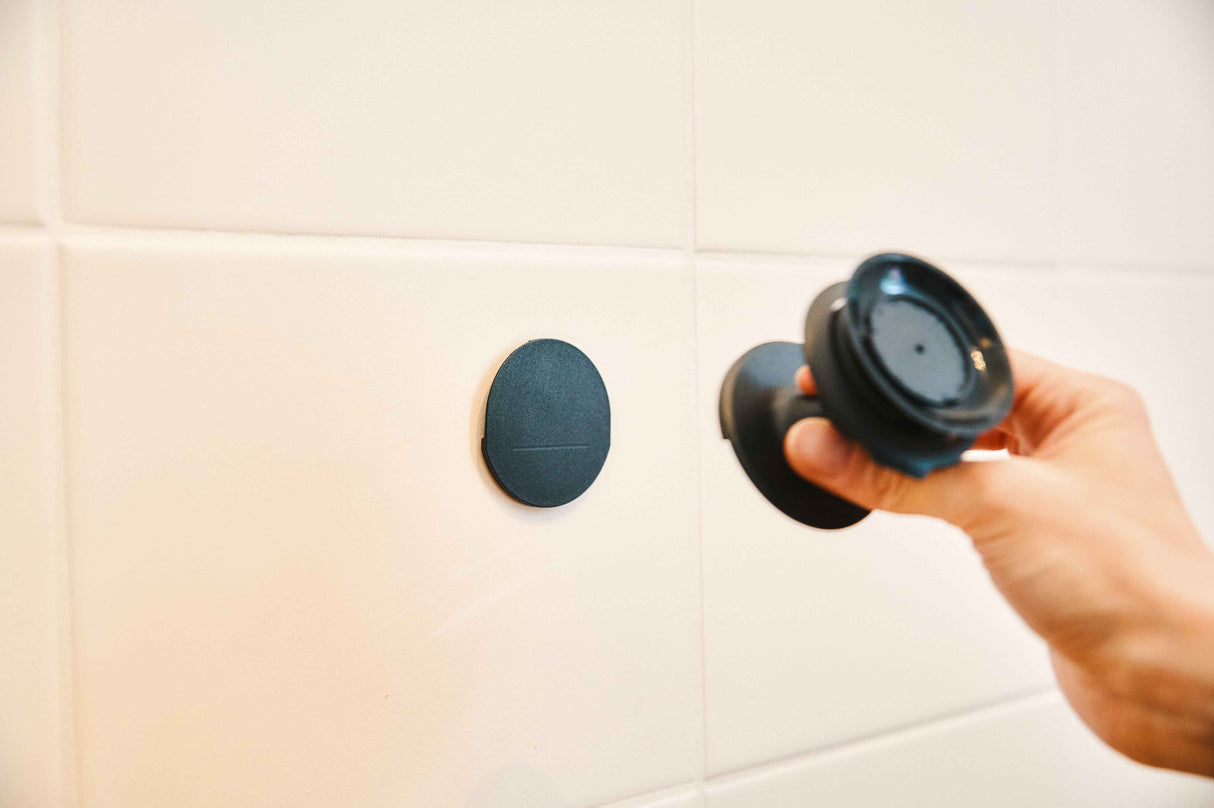 VACUUM wall base - white