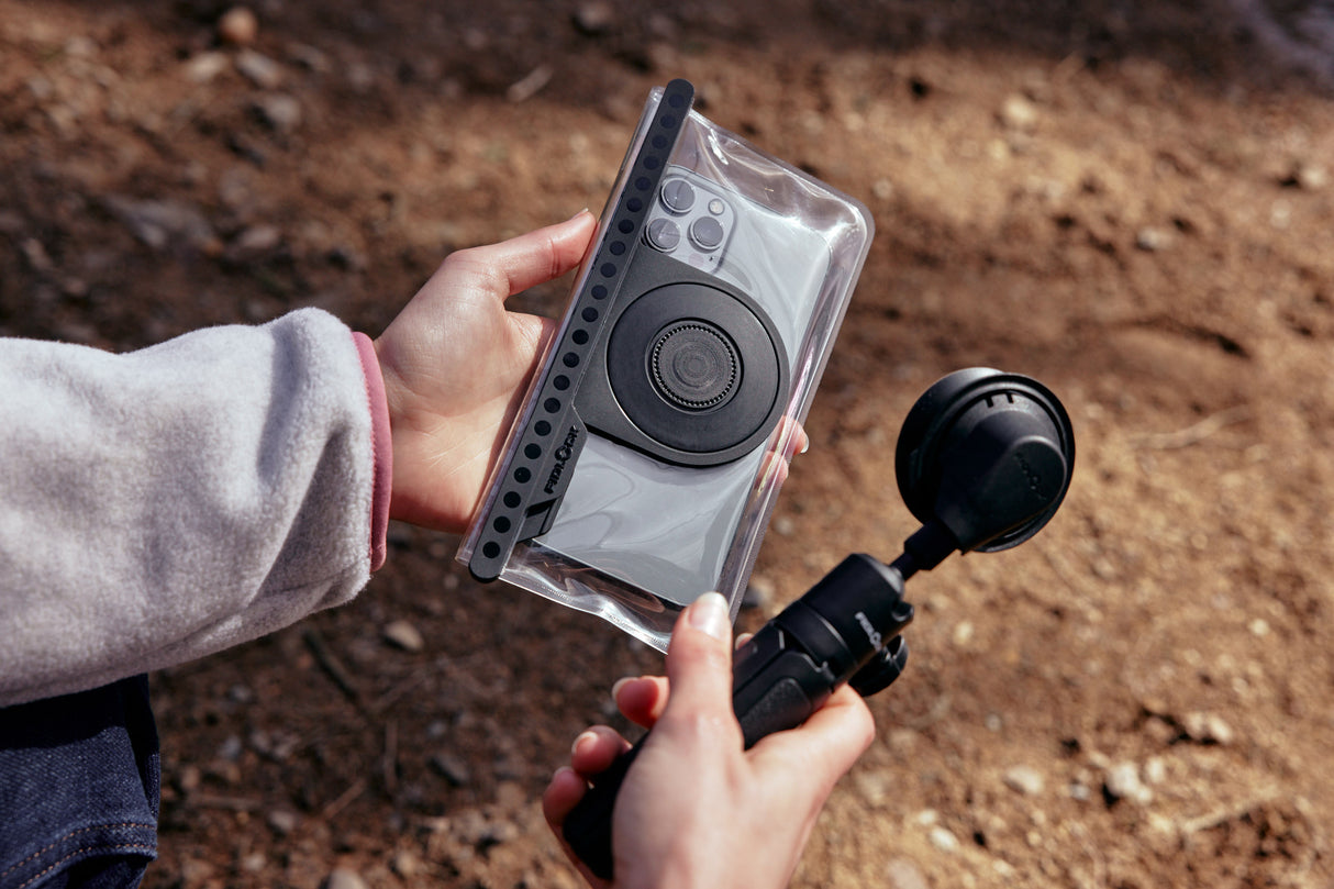 VACUUM Uni Phone Case M - black