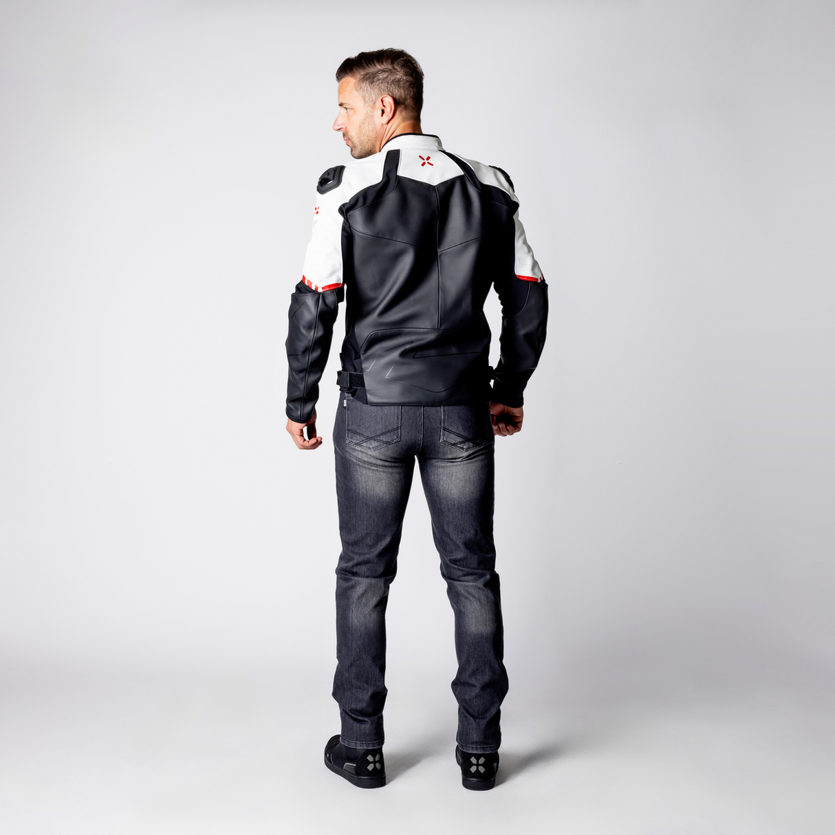 Ace 1.0 Lederjacke - schwarz-weiss-rot iXS