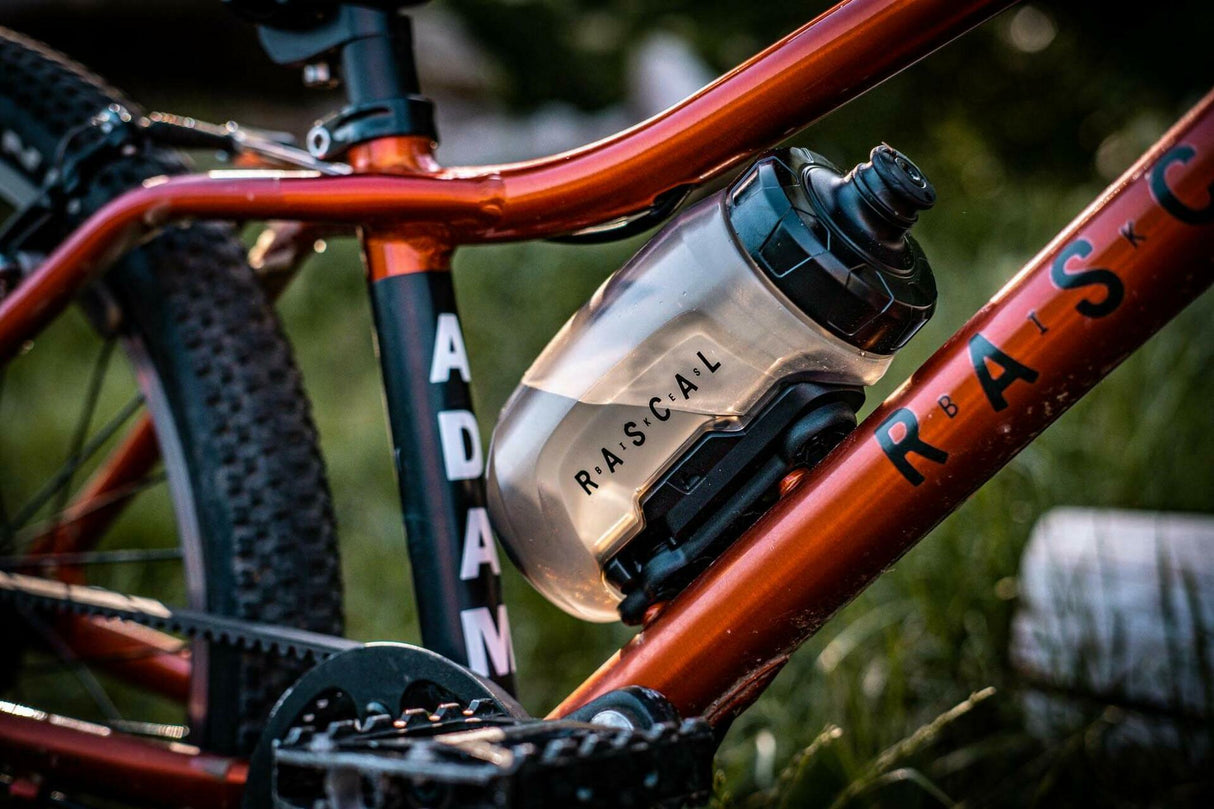 Bottle Twist Set - Trinkflasche mit Halter