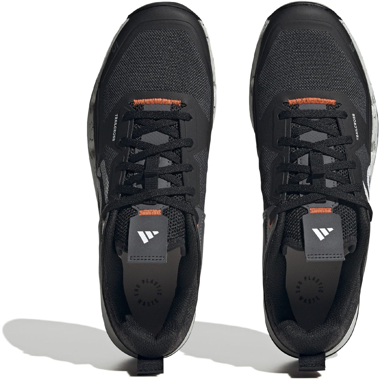 Trail Cross XT - Core Black / Cloud White / Grey Six