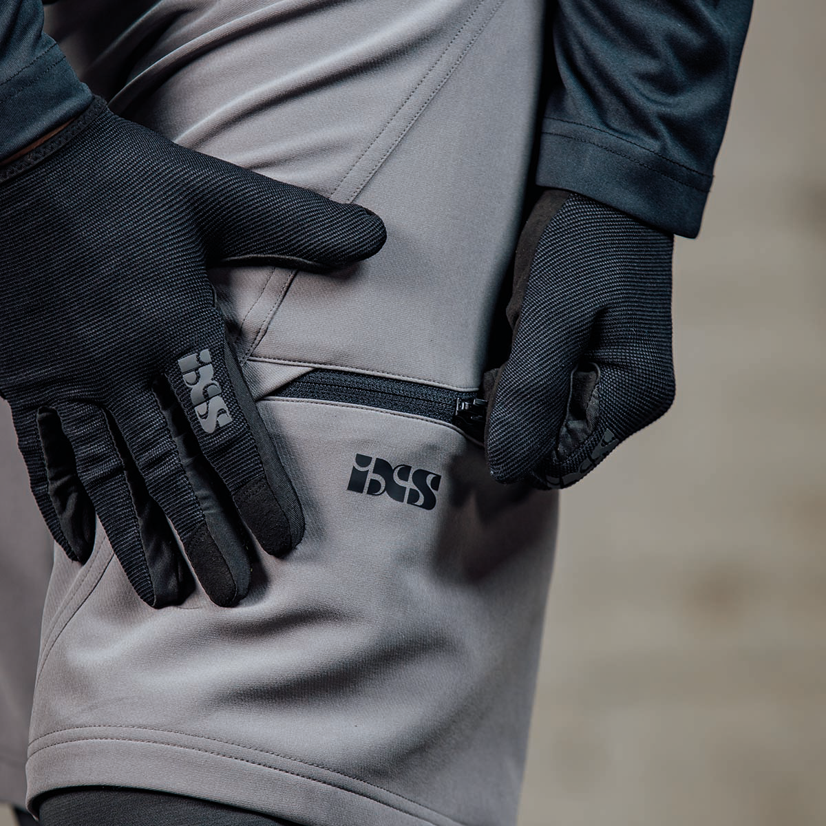 Carve Evo Fahrradhose kurz - Grau iXS