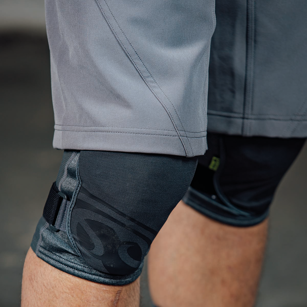 Carve Evo Fahrradhose kurz - Grau iXS