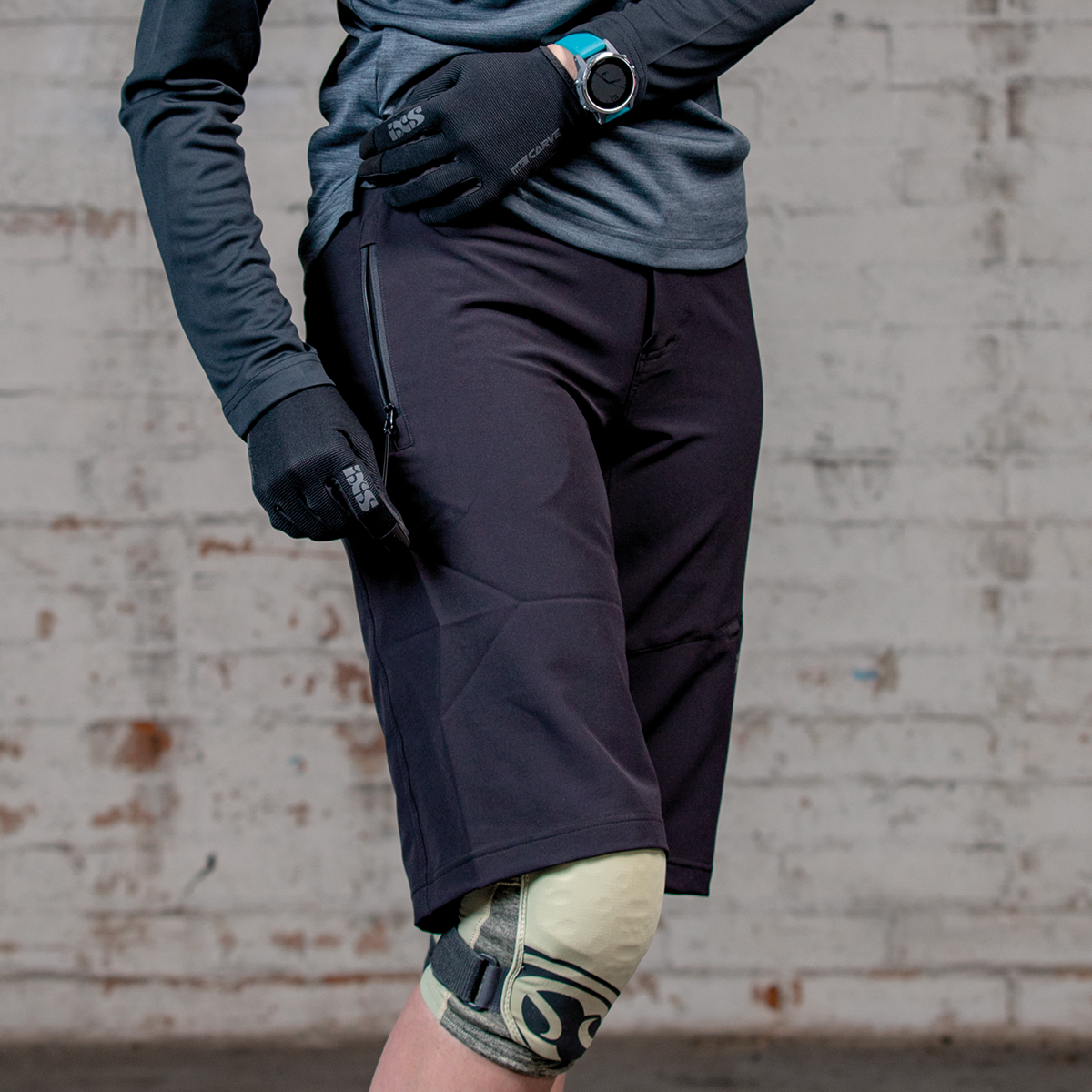 Carve Evo Women Shorts schwarz iXS