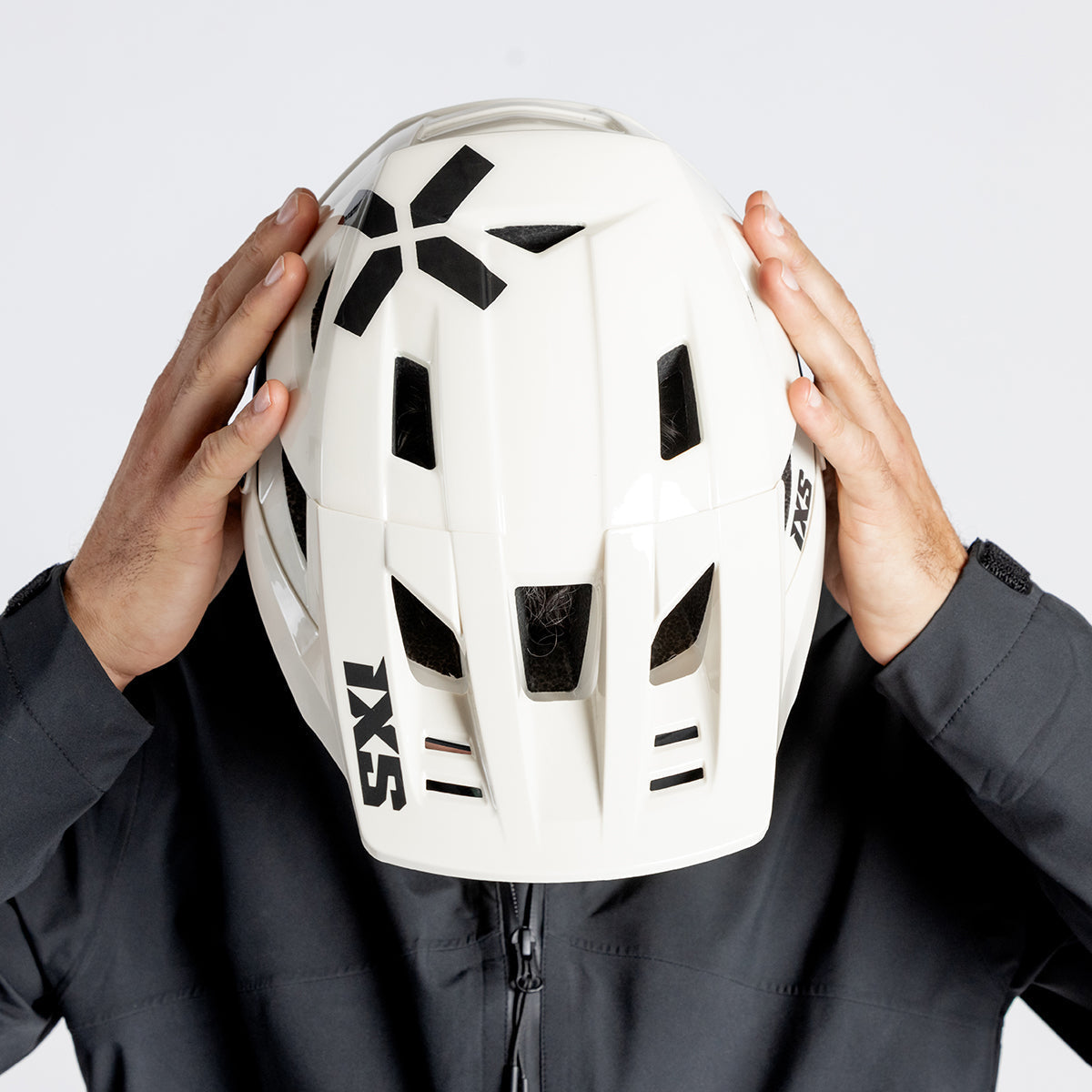 Helm Trigger X MIPS off white iXS