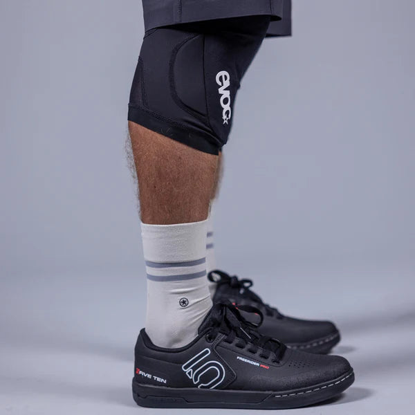 Knee Protector LS Flex Lite - black