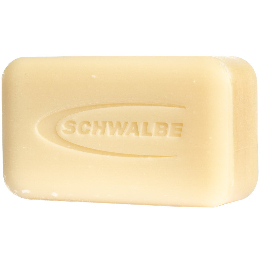 Natural Bike Soap Starter Set Seife, Blechdose und Reinigungsbürste
