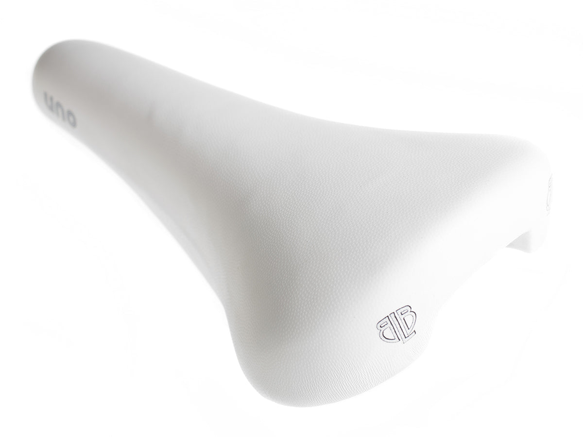 Uno Vintage Sattel Vegan Microfibre - weiss