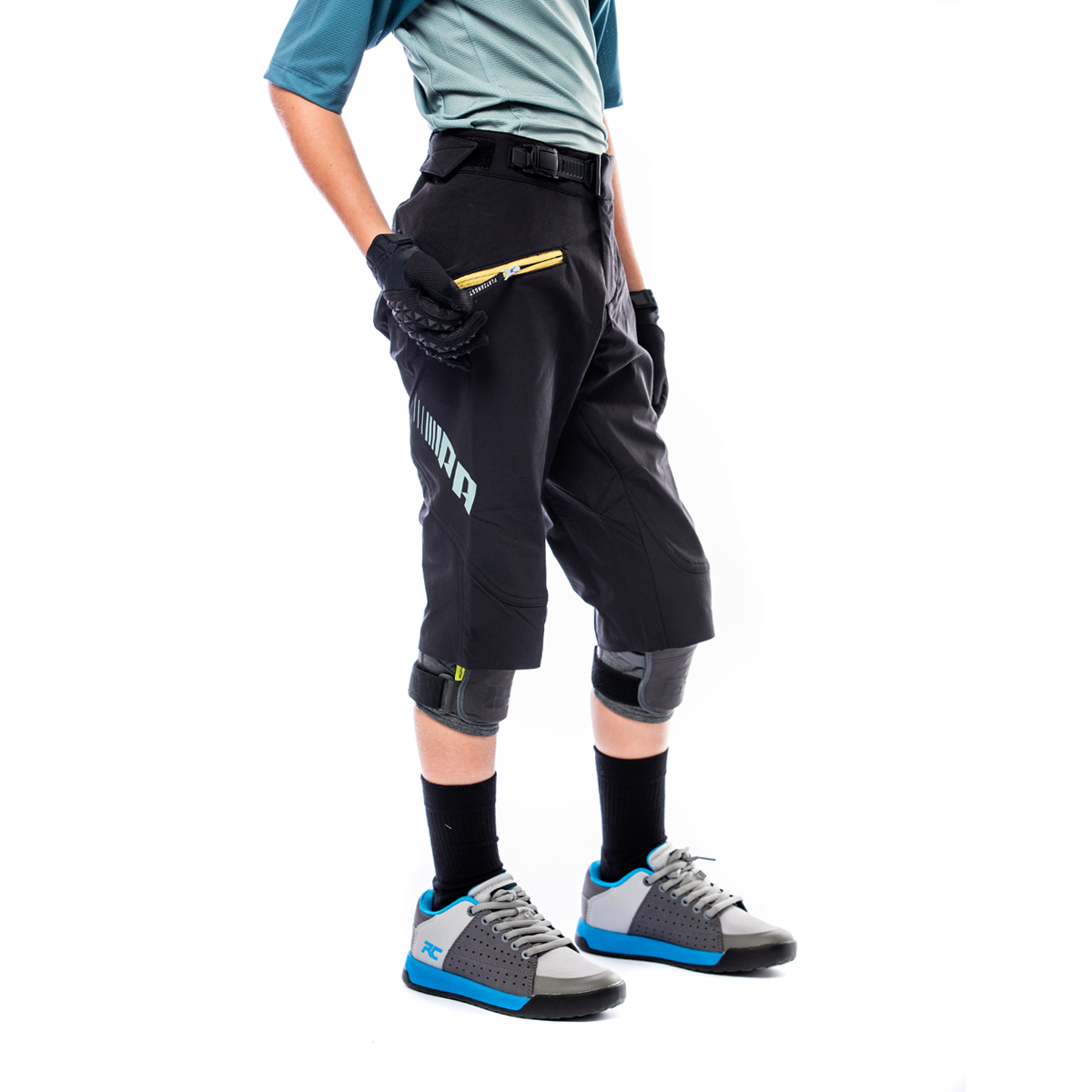 CF Tight Shorts Youth - Schwarz