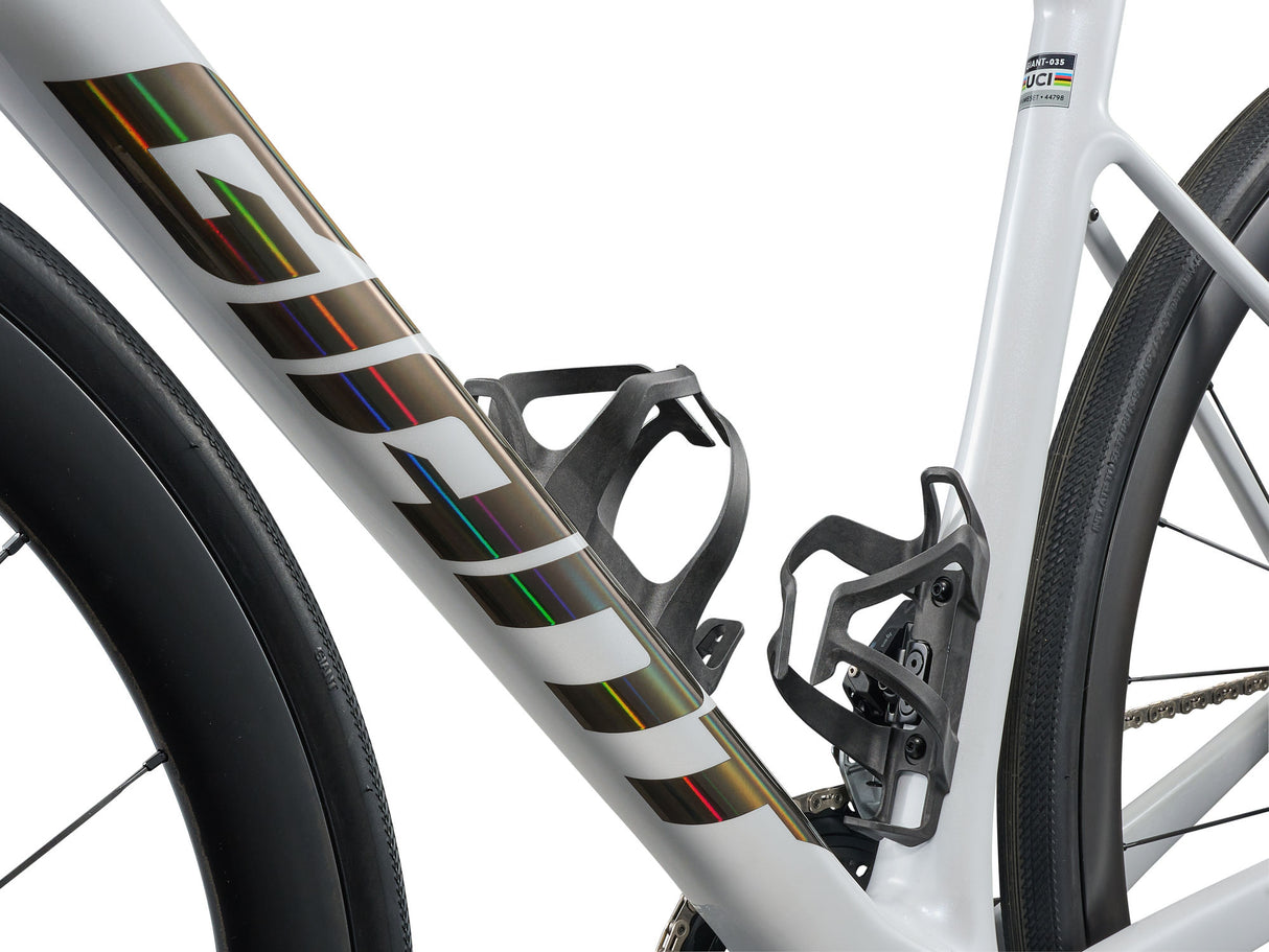 Defy Advanced Pro 1 - Weiß